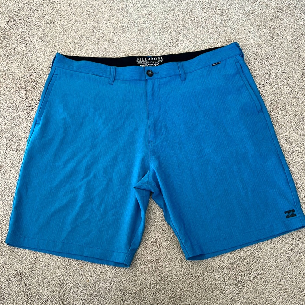Men’s Billabong PlatinumX Stretch shorts Size 42